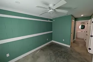 13733 Windsor Ave, Youngstown, FL 32466 - Photo 8