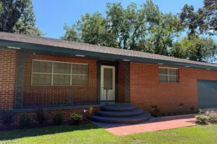 1021 8th Ave, Graceville, FL 32440 - Photo 1