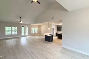 4211 Wood Duck Cv, Southport, FL 32409 - Photo 2