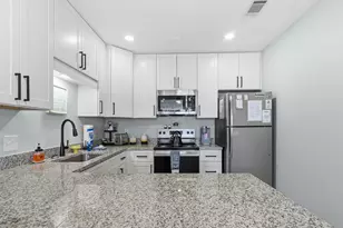 501 Granada Cir, Panama City Beach, FL 32413 - Photo 8