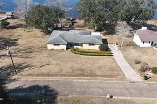 2735 Marian Dr, Bonifay, FL 32425 - Photo 4