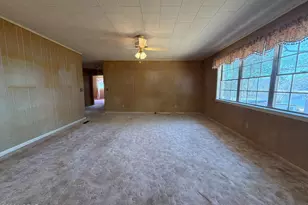 2735 Marian Dr, Bonifay, FL 32425 - Photo 12