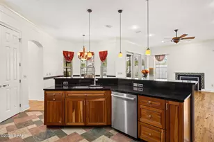 140 Cottonwood Cir, Lynn Haven, FL 32444 - Photo 32