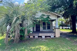 5295 Brown St, Graceville, FL 32440 - Photo 2