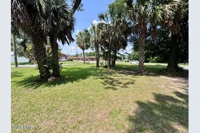 5295 Brown Street, Graceville, FL 32440 - Photo 6