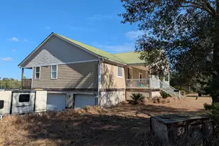 13920 Woodland Rd, Southport, FL 32409 - Photo 6