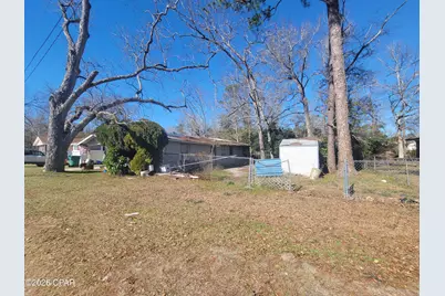 1352 Watts Avenue, Chipley, FL 32428 - Photo 2