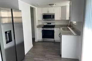 2712 E 17th St, Panama City, FL 32405 - Photo 4