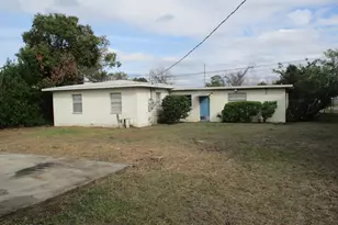 1901 Hickory Ave, Panama City, FL 32405 - Photo 10