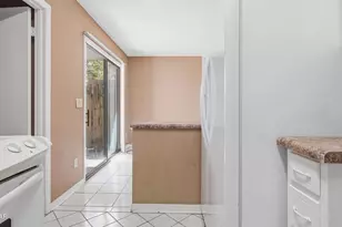 3902 Solano Rd, Panama City, FL 32405 - Photo 10