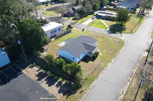 2850 St John St, Marianna, FL 32448 - Photo 4