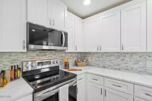 708 Venetian Way, Panama City, FL 32405 - Photo 8