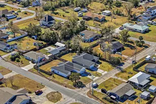 705 W 8th St, Lynn Haven, FL 32444 - Photo 44