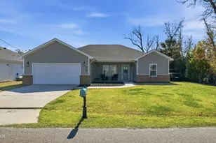 705 W 8th St, Lynn Haven, FL 32444 - Photo 2