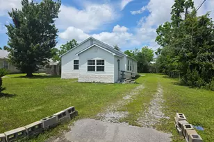 3621 Lark Ln, Panama City, FL 32404 - Photo 1