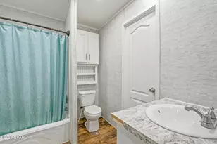 11907 Evergreen St, Fountain, FL 32438 - Photo 16