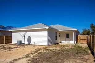 4942 Oak Ave, Youngstown, FL 32466 - Photo 16