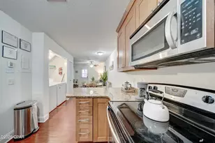 624 W Caladium Circle B, Panama City Beach, FL 32413 - Photo 10