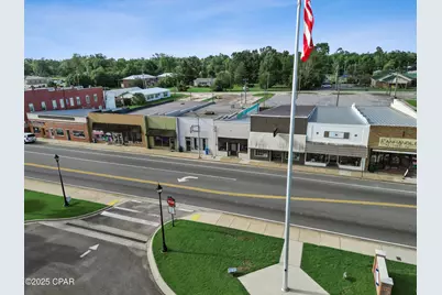 20735 E Central Avenue, Blountstown, FL 32424 - Photo 2