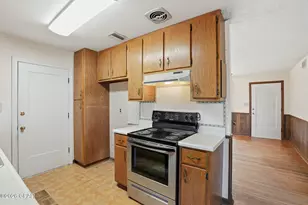 1304 Cornell Dr, Panama City, FL 32405 - Photo 10