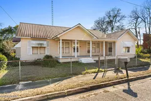 987 7th Ave, Graceville, FL 32440 - Photo 1