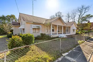 987 7th Ave, Graceville, FL 32440 - Photo 2