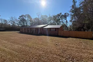 308 E Michigan Ave, Bonifay, FL 32425 - Photo 2