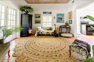 130 Coach Wagoner St, Apalachicola, FL 32320 - Photo 4