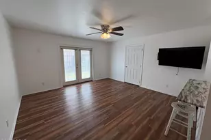 2100 W Beach Dr, Panama City, FL 32401 - Photo 2