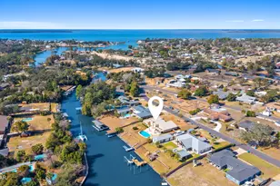 2661 Island View Dr, Panama City, FL 32405 - Photo 2