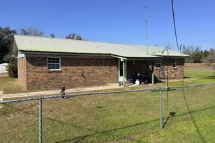 2270 Jarmon Ln, Marianna, FL 32448 - Photo 4