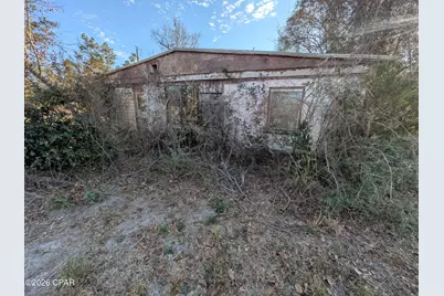 18035 Center Drive, Fountain, FL 32438 - Photo 8