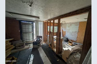 18035 Center Drive, Fountain, FL 32438 - Photo 10