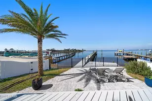 1251 Capri Dr, Panama City, FL 32405 - Photo 2