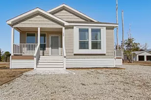 227 Bay St, Port Saint Joe, FL 32456 - Photo 2