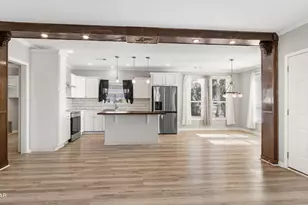 227 Bay St, Port Saint Joe, FL 32456 - Photo 8