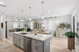 8437 Warner Pl, Panama City, FL 32408 - Photo 12