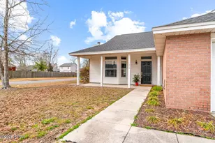 1010 Delaware Ave, Lynn Haven, FL 32444 - Photo 4