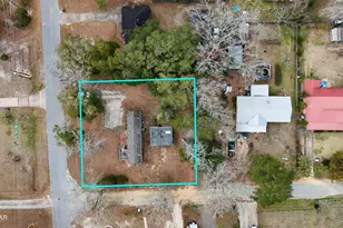 307 E Montana Ave, Bonifay, FL 32425 - Photo 2