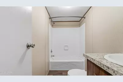 307 E Montana Avenue, Bonifay, FL 32425 - Photo 12