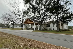 4181 Apple White St, Greenwood, FL 32443 - Photo 1