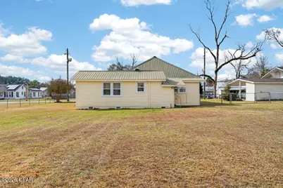 1314 Coggin Avenue, Chipley, FL 32428 - Photo 8