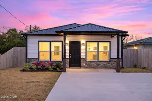 927 Spring Ave, Panama City, FL 32401 - Photo 2