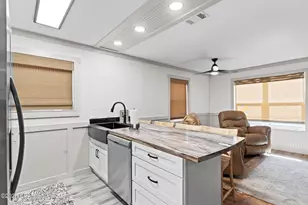 7813 N Lagoon Dr, Panama City, FL 32408 - Photo 10