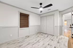 7813 N Lagoon Dr, Panama City, FL 32408 - Photo 16