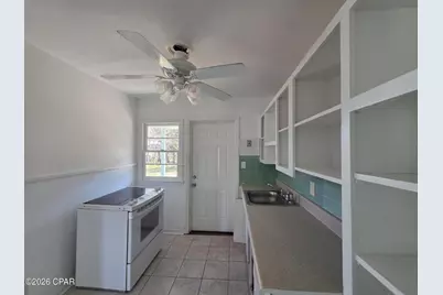 1010 E 2nd Place, Panama City, FL 32401 - Photo 8