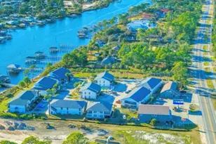 7813 N Lagoon Dr, Panama City, FL 32408 - Photo 4