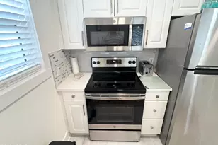 7813 N Lagoon Dr, Panama City, FL 32408 - Photo 18