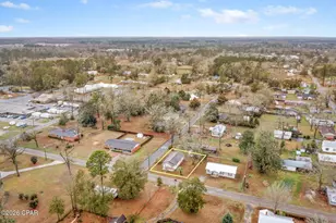 794 2nd St, Chipley, FL 32428 - Photo 2