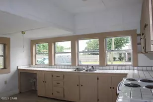 2497 3rd Ave, Alford, FL 32420 - Photo 12